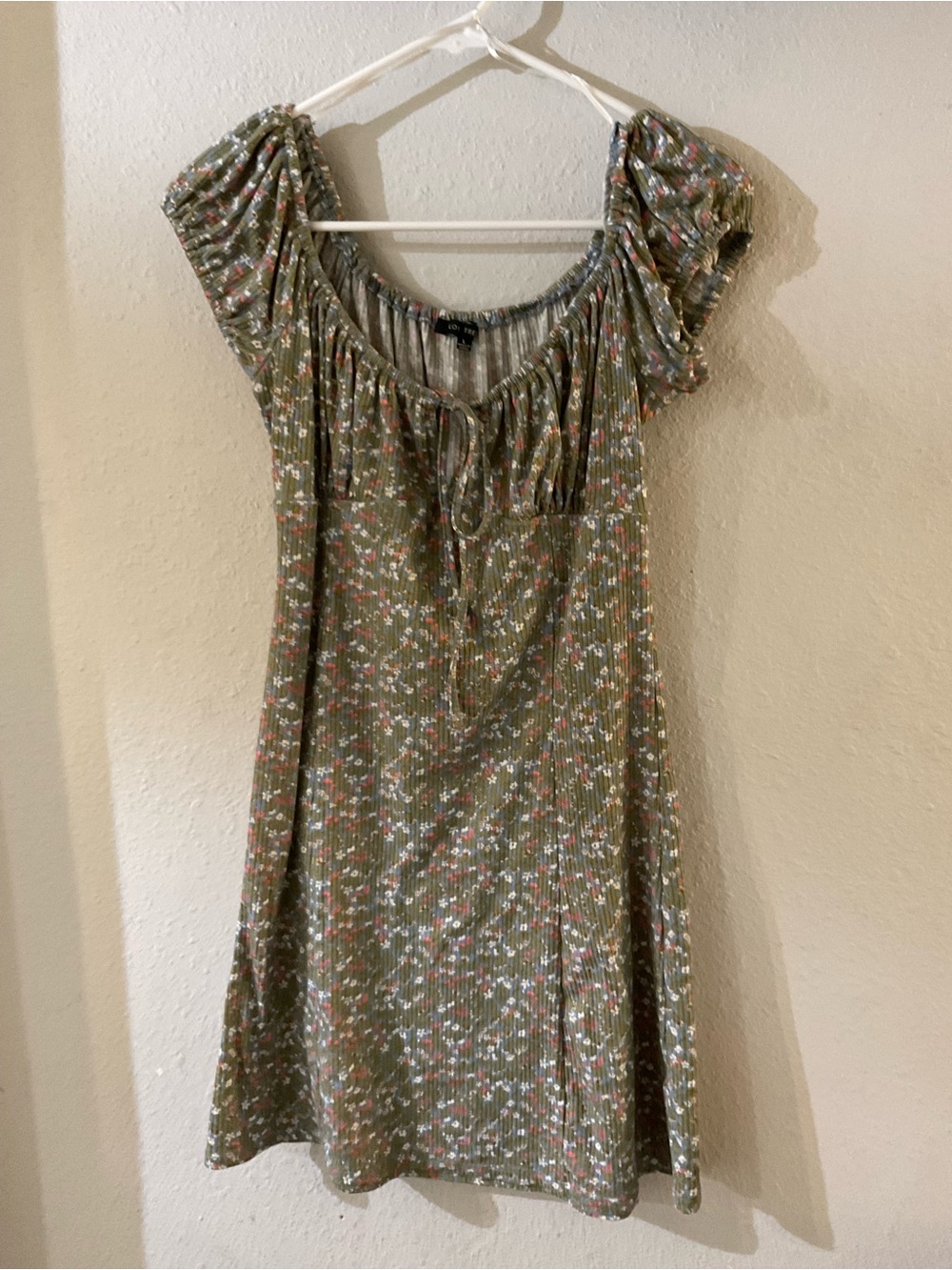 Love Tree Olive Green Floral Short Sleeve Dress